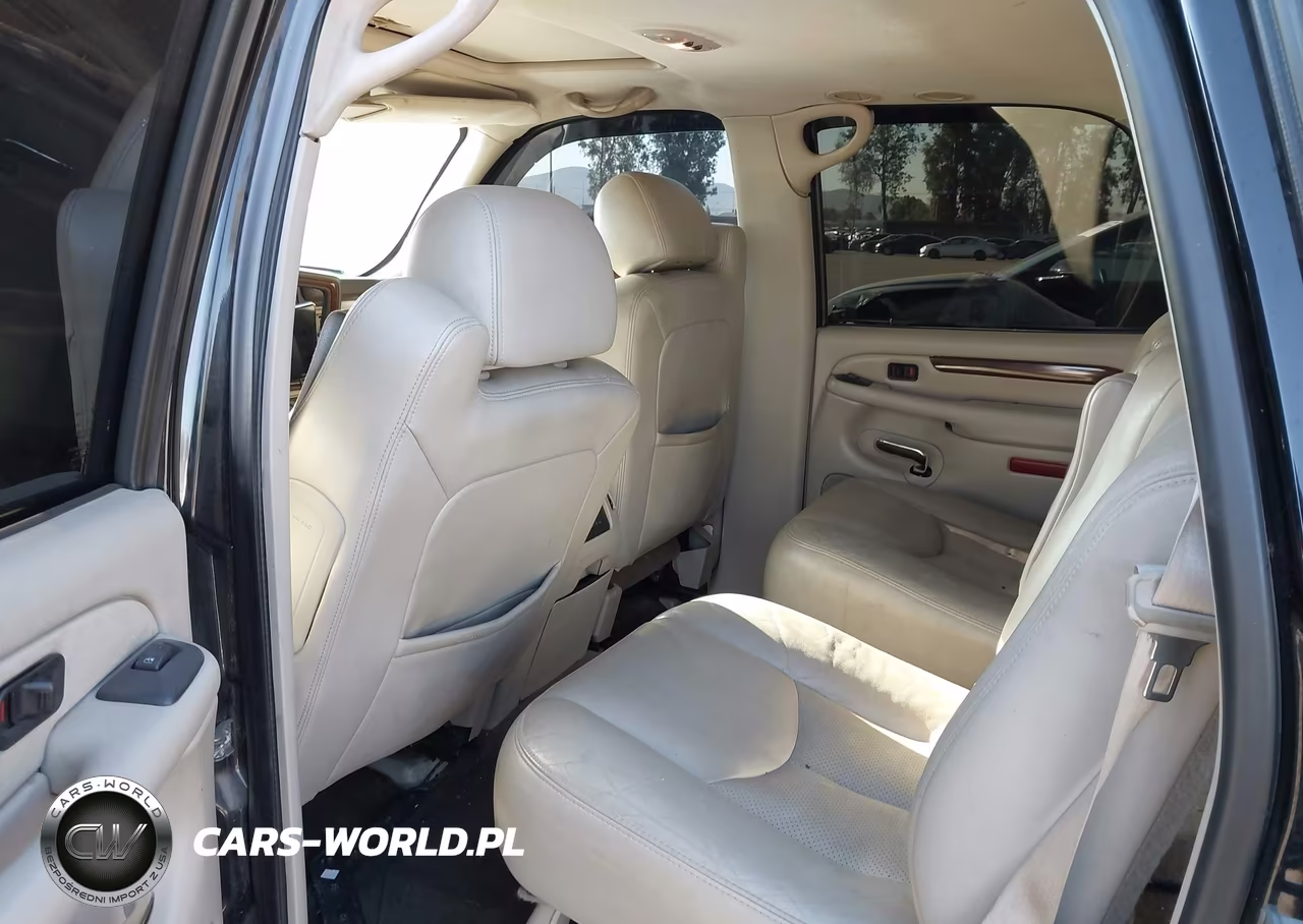 2004 Cadillac Escalade Standard VIN:1GYEC63TX4R300100 - 8
