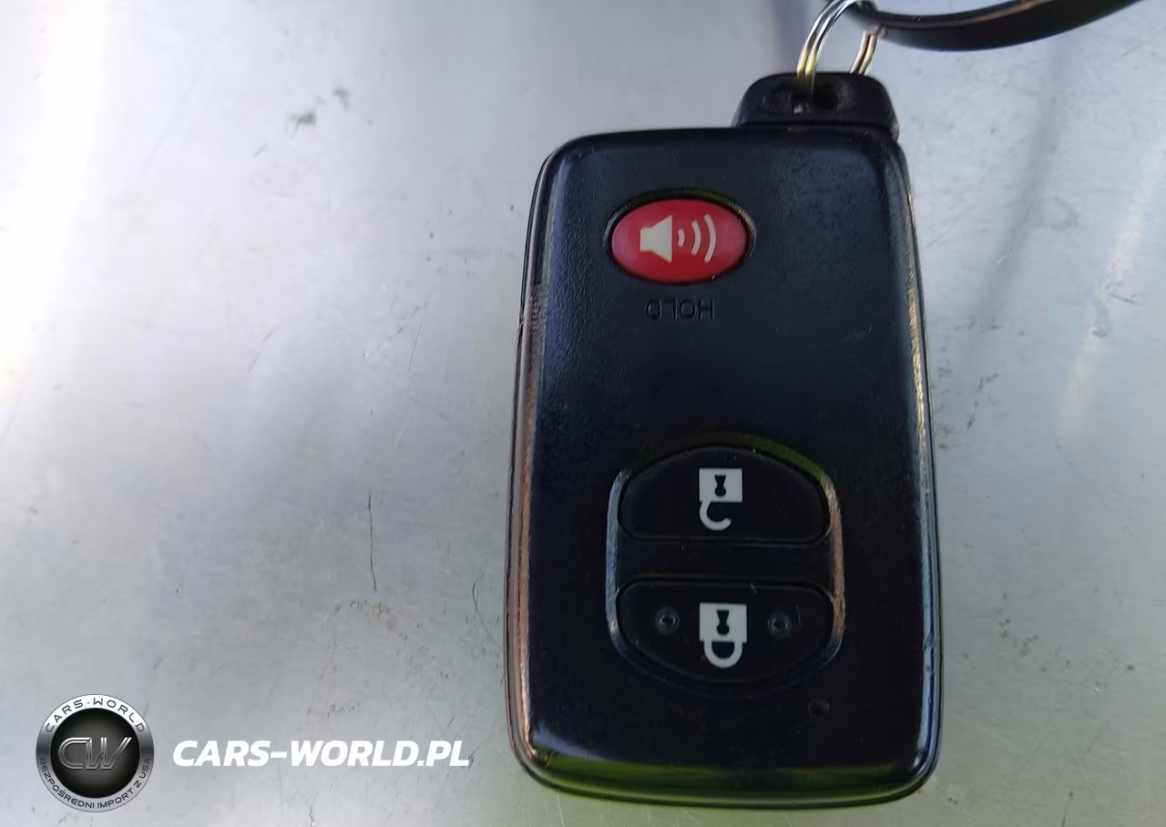 2015 Toyota Prius Two VIN:JTDKN3DU5F0396881 - 11
