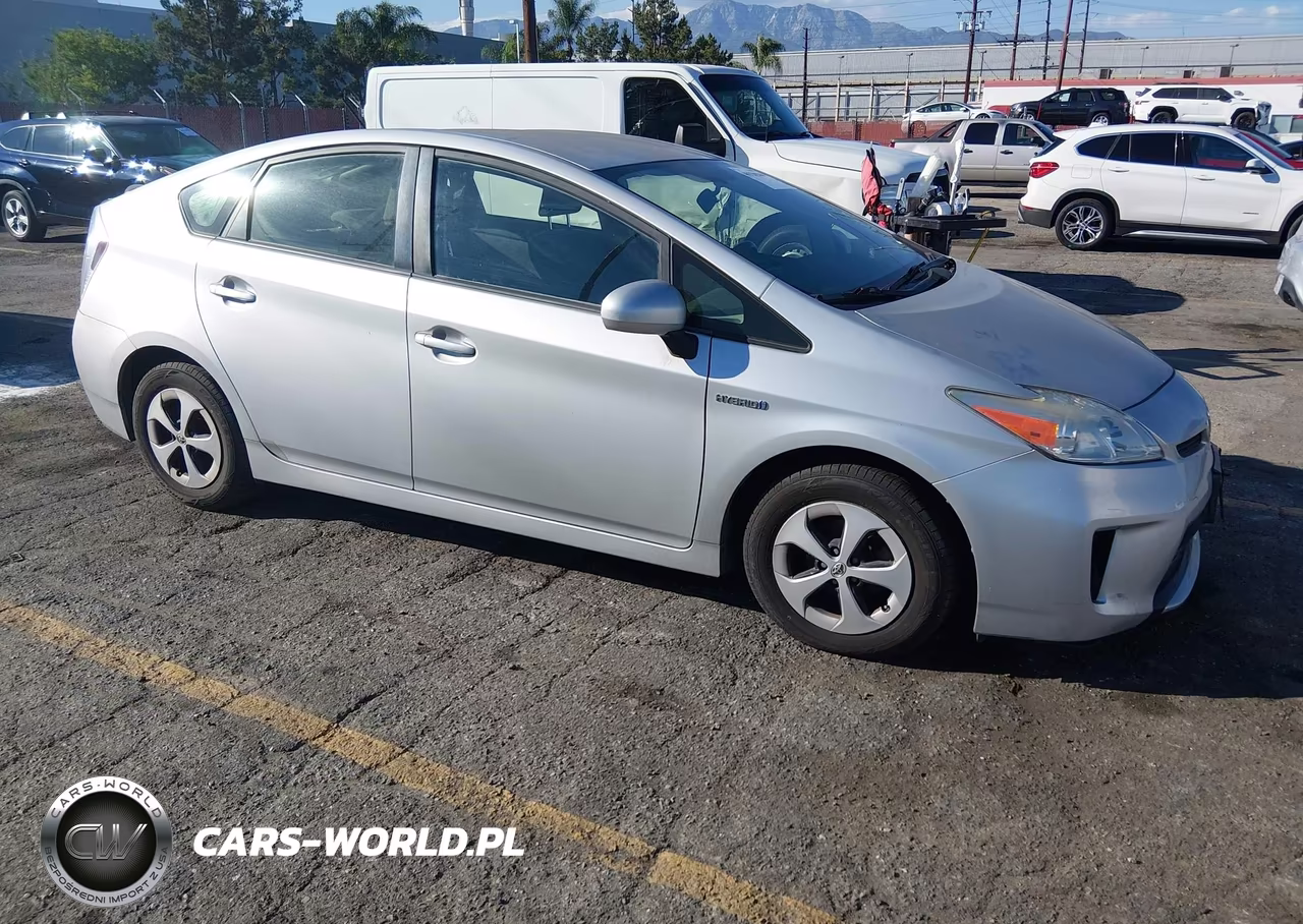 2015 Toyota Prius Two VIN:JTDKN3DU5F0396881 - 13