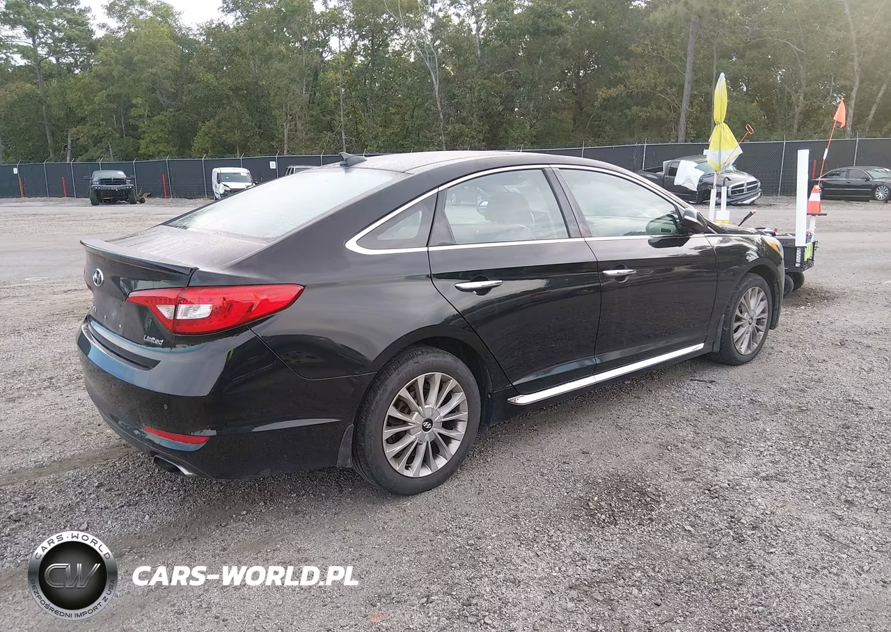 2015 Hyundai Sonata Limited VIN:5NPE34AF1FH155630 - 4