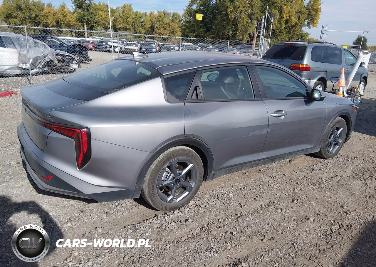 2026 Kia K4 Lxs VIN:3KPFT4DE2TE313643 - 4