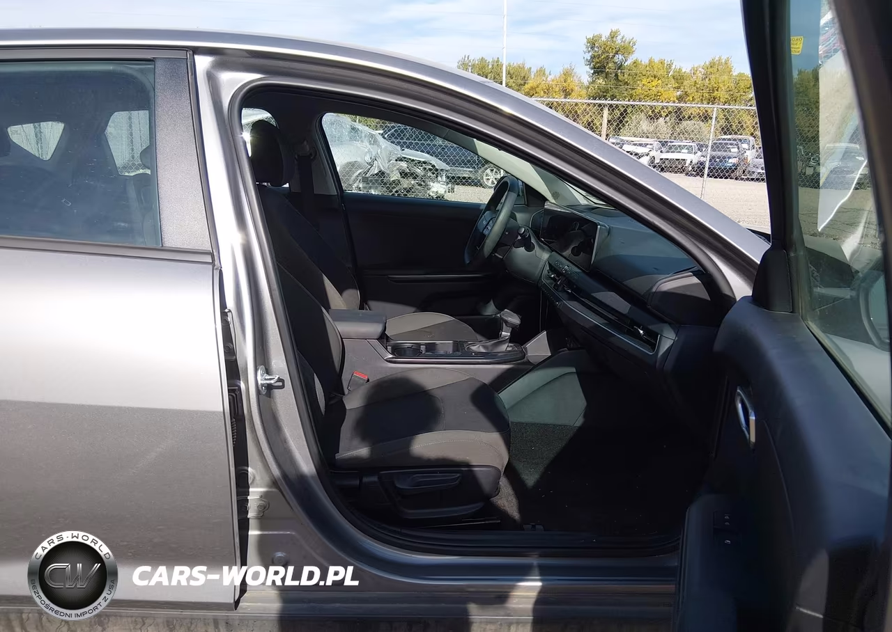 2026 Kia K4 Lxs VIN:3KPFT4DE2TE313643 - 5