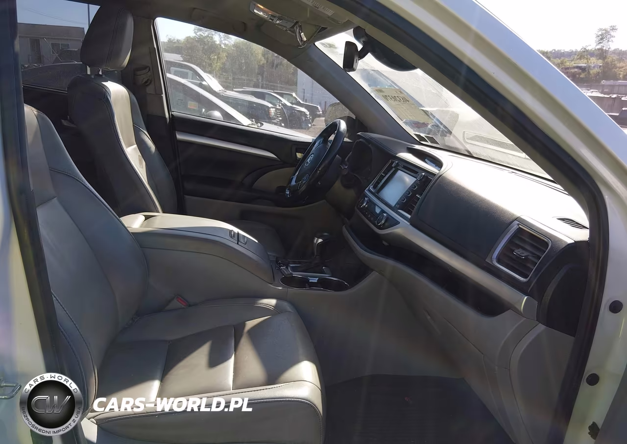 2019 Toyota Highlander Xle VIN:5TDJZRFH3KS601964 - 5