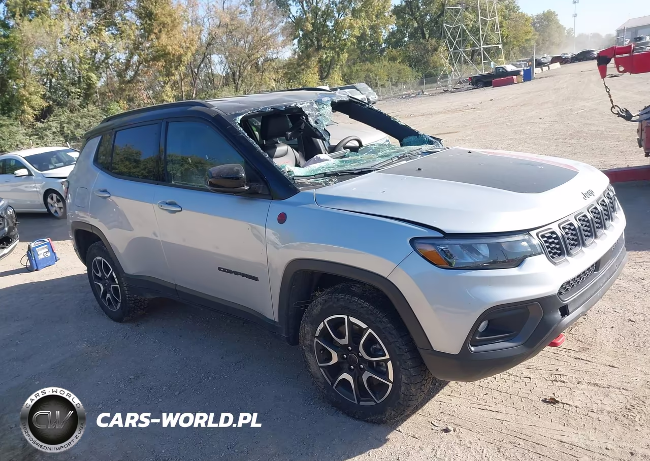 2025 Jeep Compass Trailhawk 4X4 – zdjęcie 1 z 19