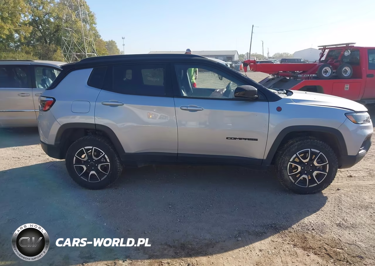 2025 Jeep Compass Trailhawk 4X4 VIN:3C4NJDDN0ST621714 - 13