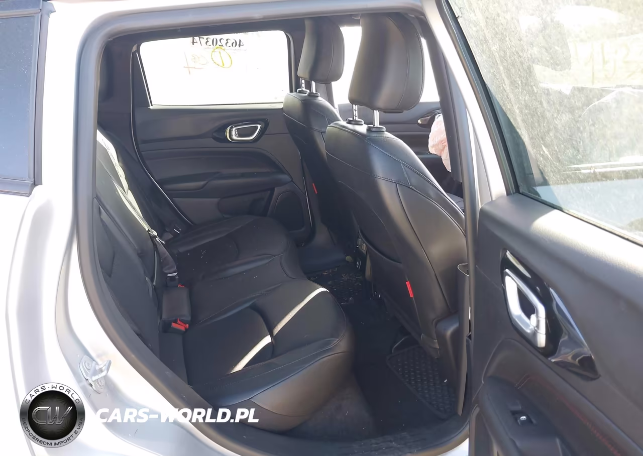 2025 Jeep Compass Trailhawk 4X4 VIN:3C4NJDDN0ST621714 - 8