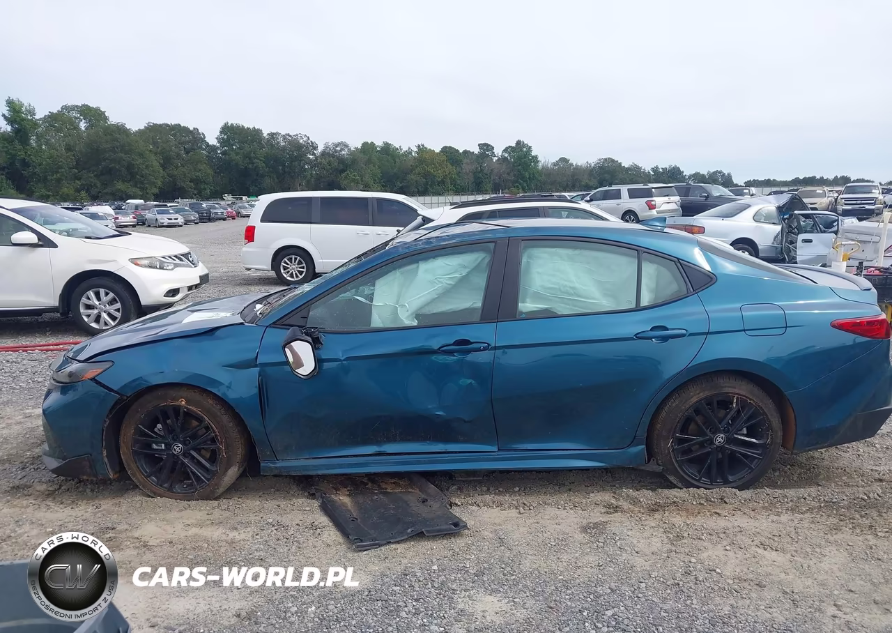 2025 Toyota Camry Se VIN:4T1DAACK3SU138575 - 13