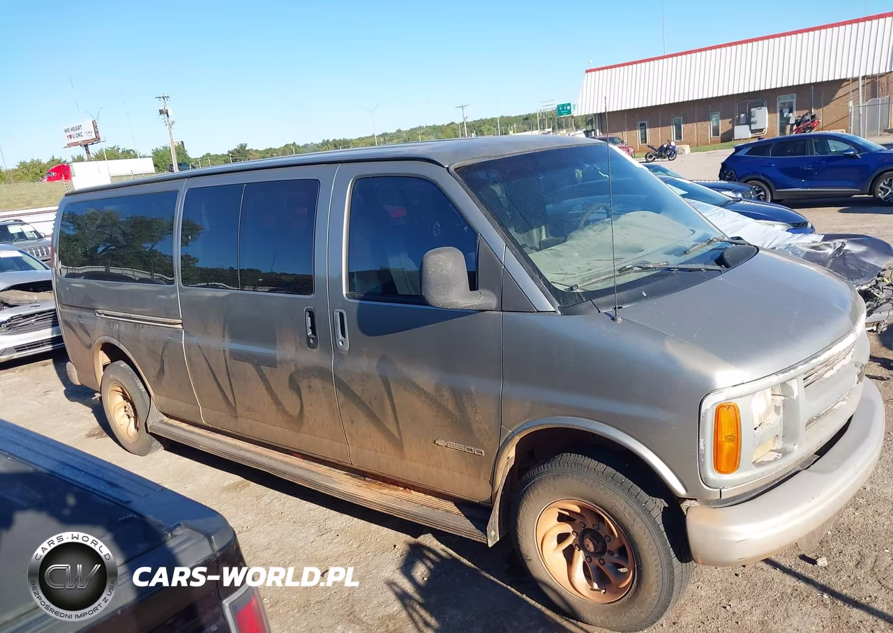 2001 Chevrolet Express G3500 VIN:1GAHG39R811223263 - 13