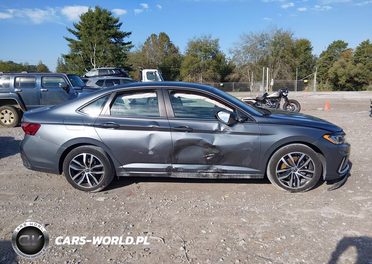 2025 Volkswagen Jetta 1.5T Se VIN:3VWEX7BU3SM024039 - 13