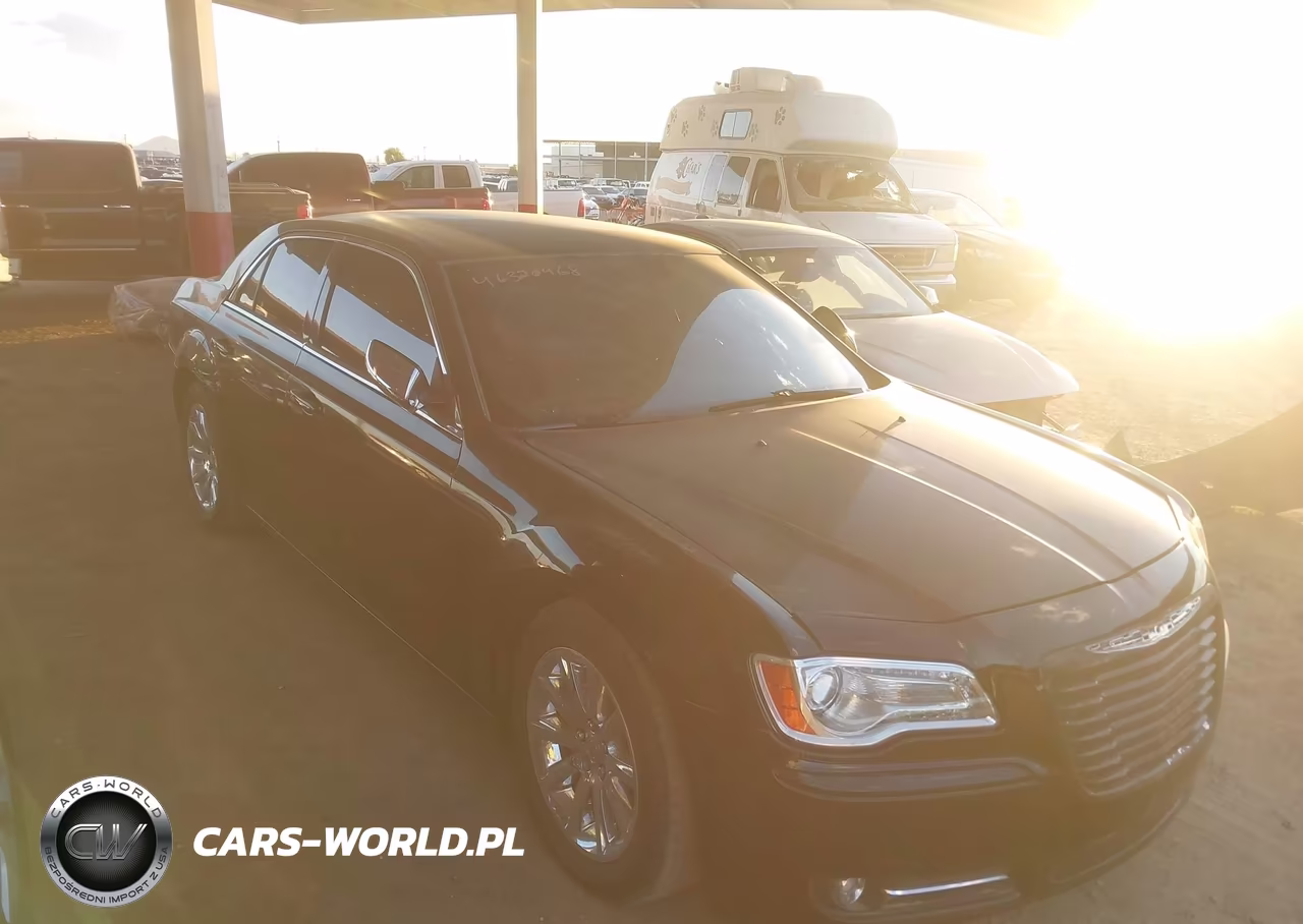 2013 Chrysler 300C VIN:2C3CCAET9DH523682 - 1