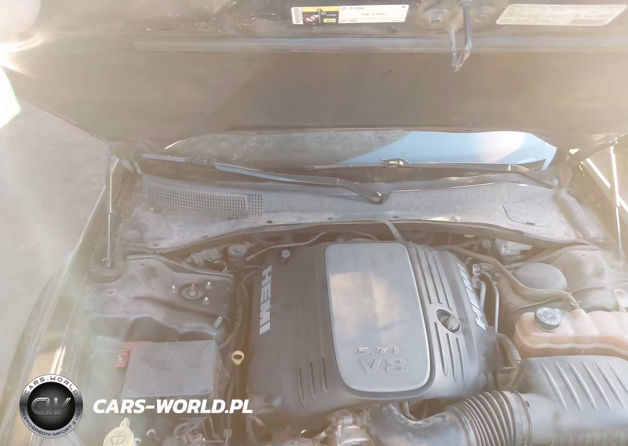 2013 Chrysler 300C VIN:2C3CCAET9DH523682 - 10