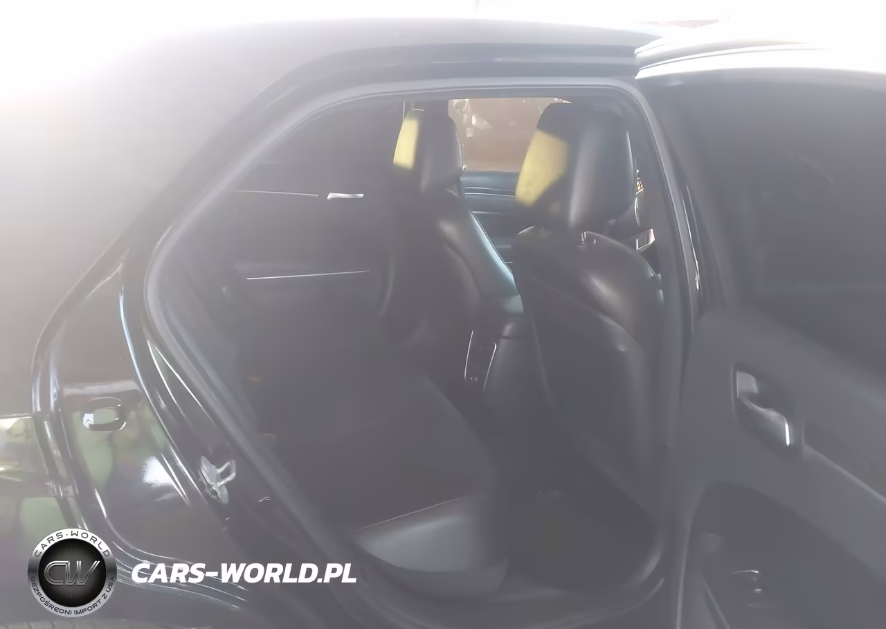 2013 Chrysler 300C VIN:2C3CCAET9DH523682 - 8