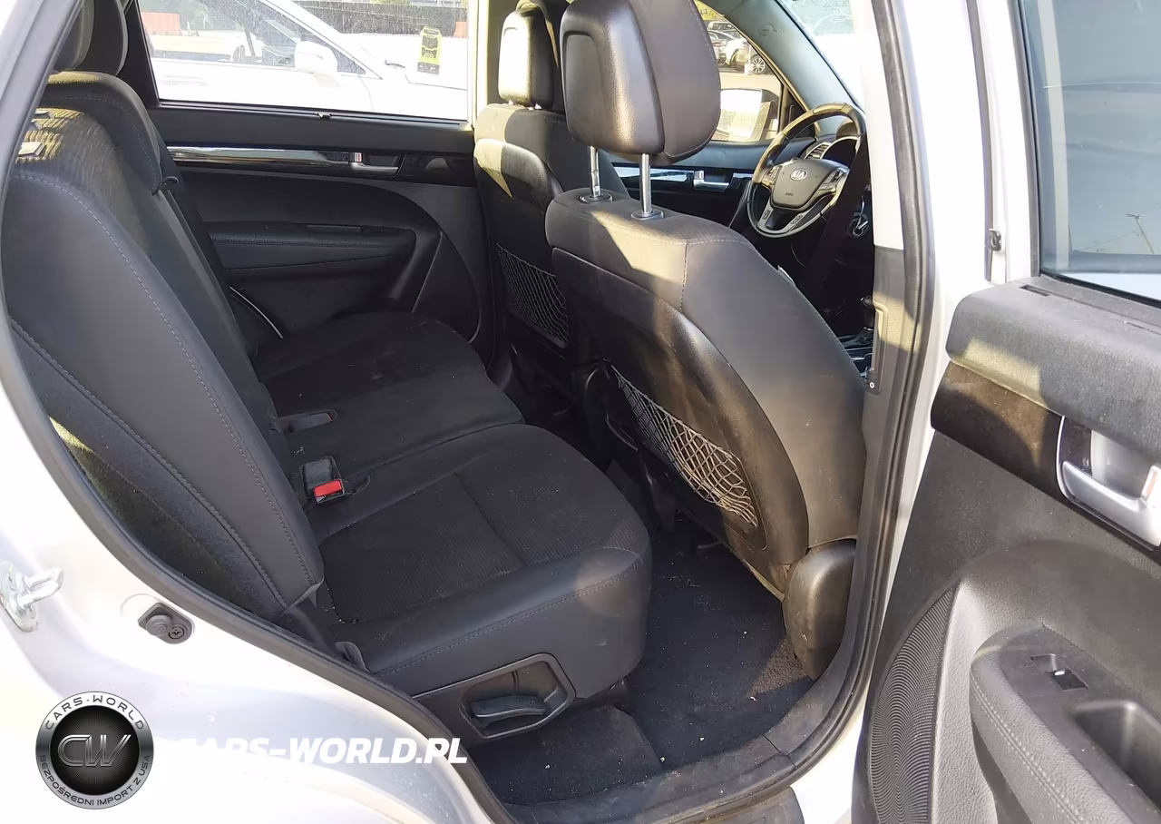 2015 Kia Sorento Lx VIN:5XYKTDA60FG561957 - 8