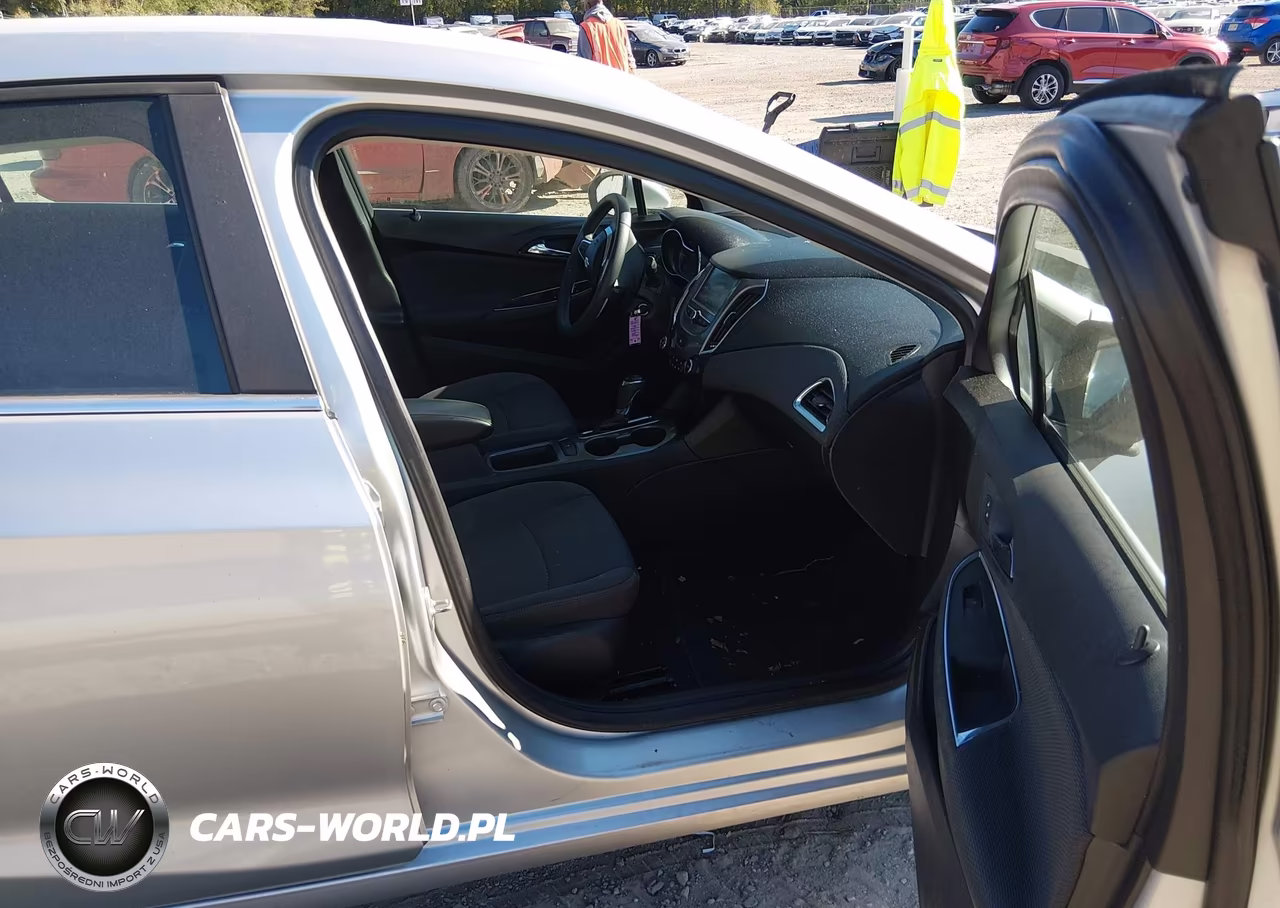 2018 Chevrolet Cruze Lt Auto VIN:3G1BE6SM3JS655169 - 5