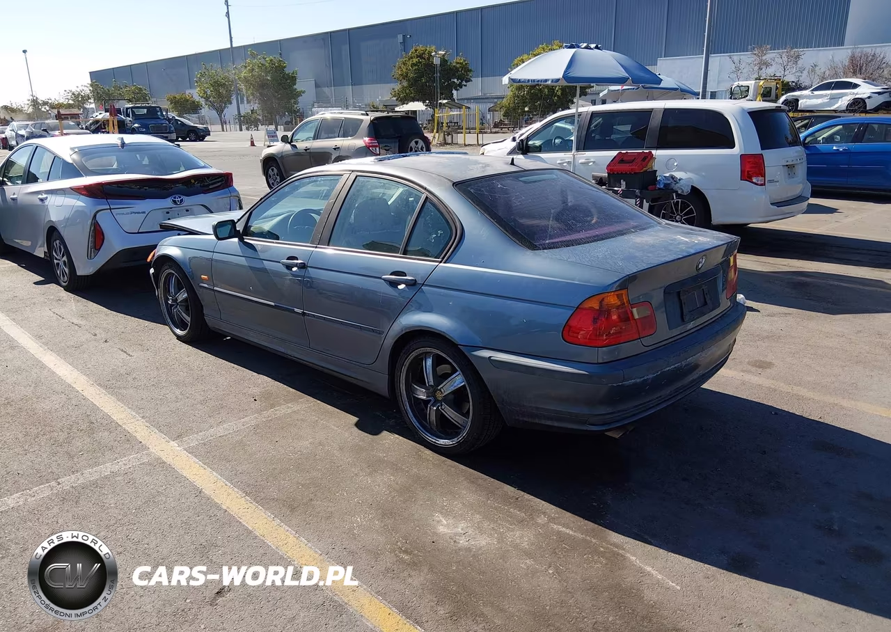 2000 BMW 323I VIN:WBAAM3345YKC71094 - 3