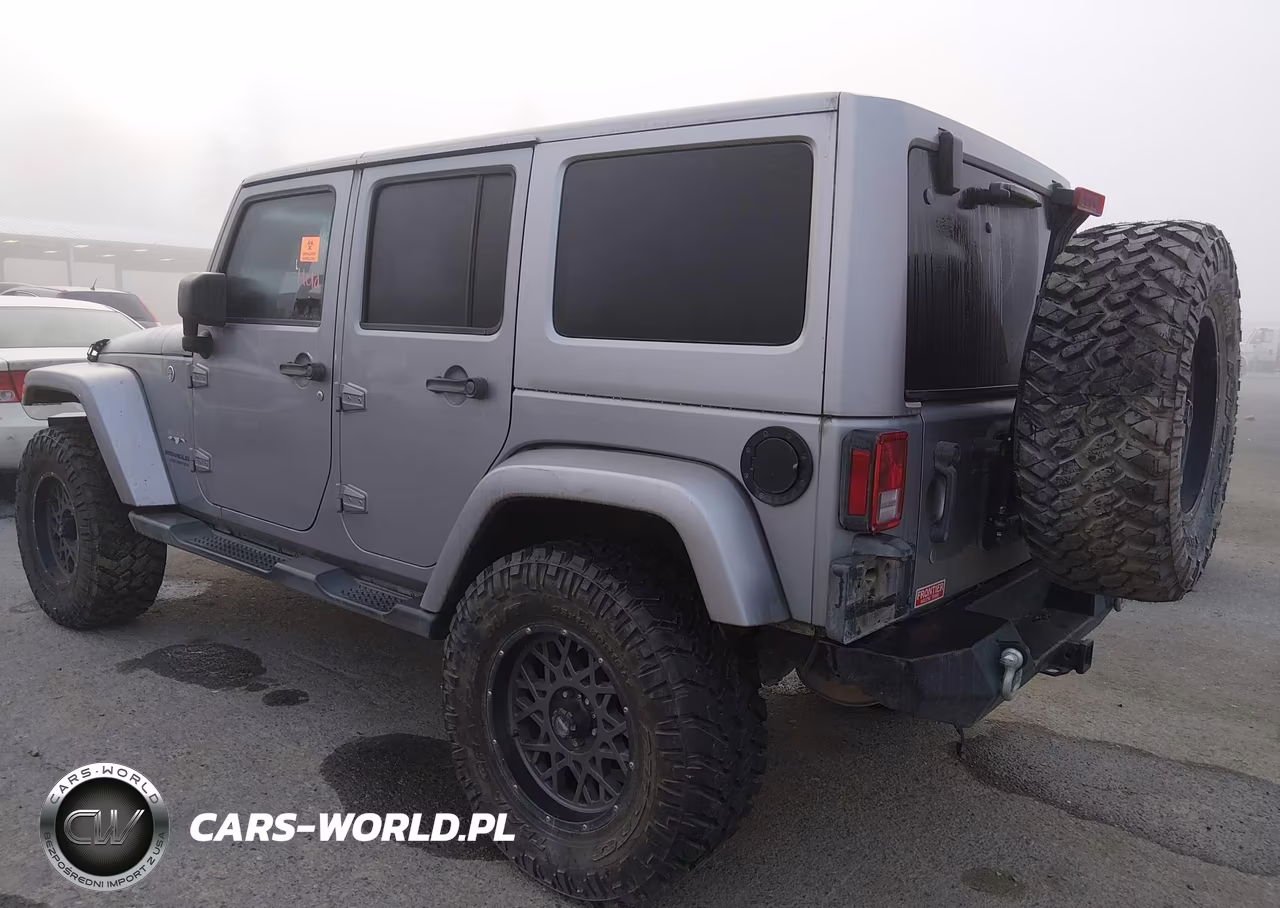 2016 Jeep Wrangler Unlimited Sahara VIN:1C4BJWEG6GL152467 - 3