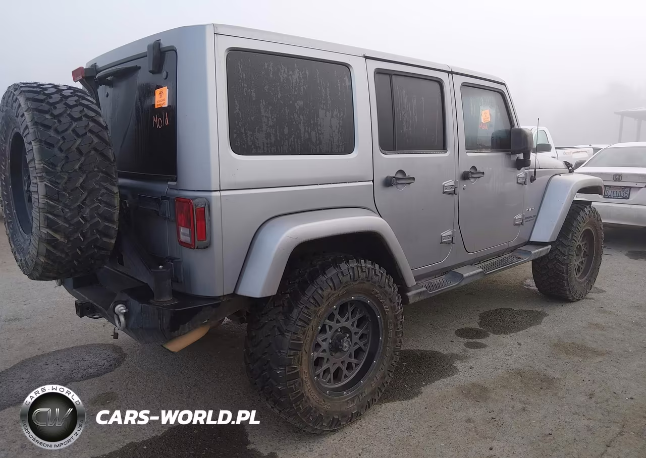 2016 Jeep Wrangler Unlimited Sahara VIN:1C4BJWEG6GL152467 - 4