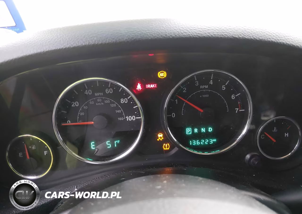 2016 Jeep Wrangler Unlimited Sahara VIN:1C4BJWEG6GL152467 - 7