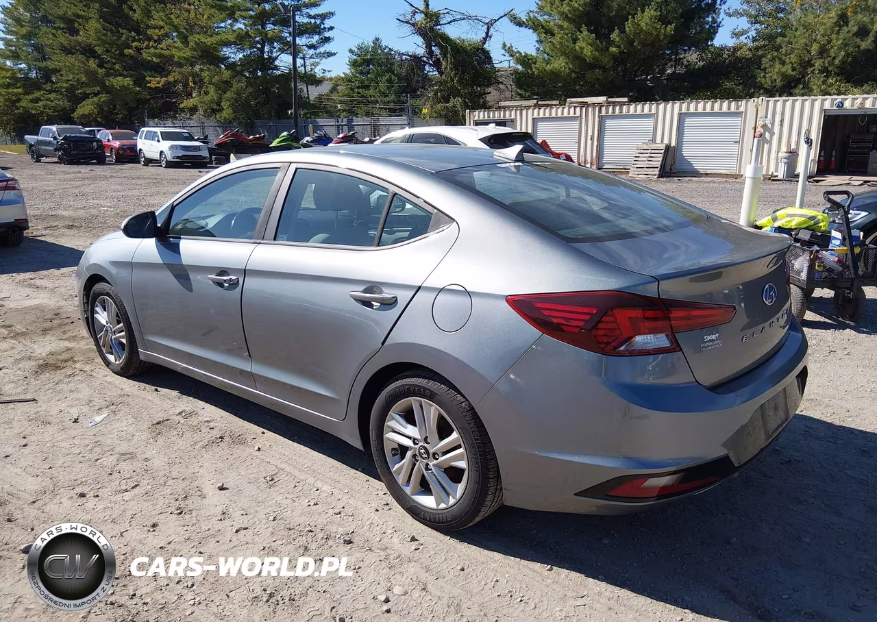 2019 Hyundai Elantra Value Edition VIN:KMHD84LF4KU812300 - 3