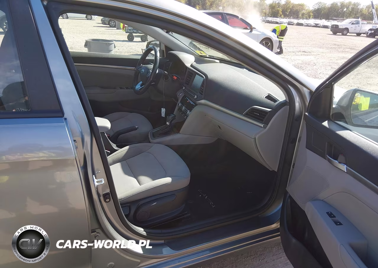 2019 Hyundai Elantra Value Edition VIN:KMHD84LF4KU812300 - 5