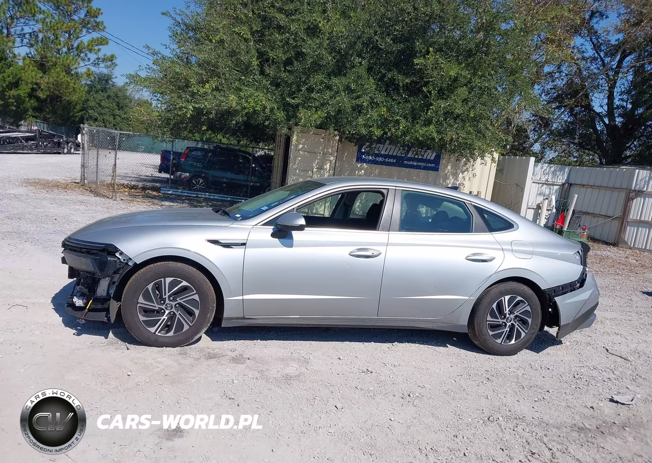 2026 Hyundai Sonata Hybrid Blue VIN:KMHL24JJ2TA164771 - 14