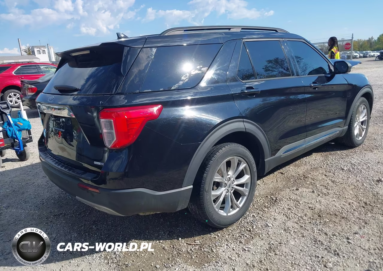 2020 Ford Explorer Xlt VIN:1FMSK8DH1LGA26129 - 4
