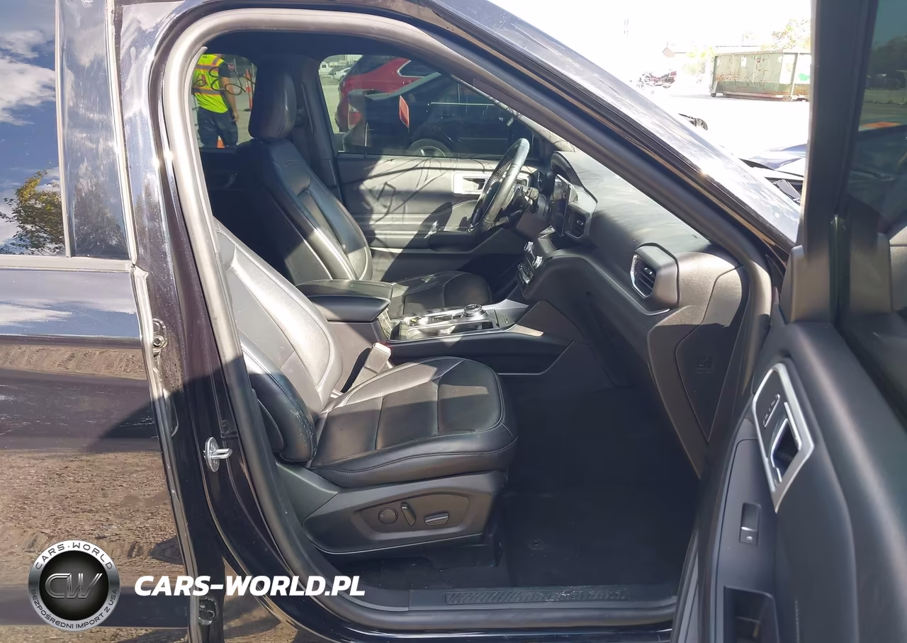 2020 Ford Explorer Xlt VIN:1FMSK8DH1LGA26129 - 5