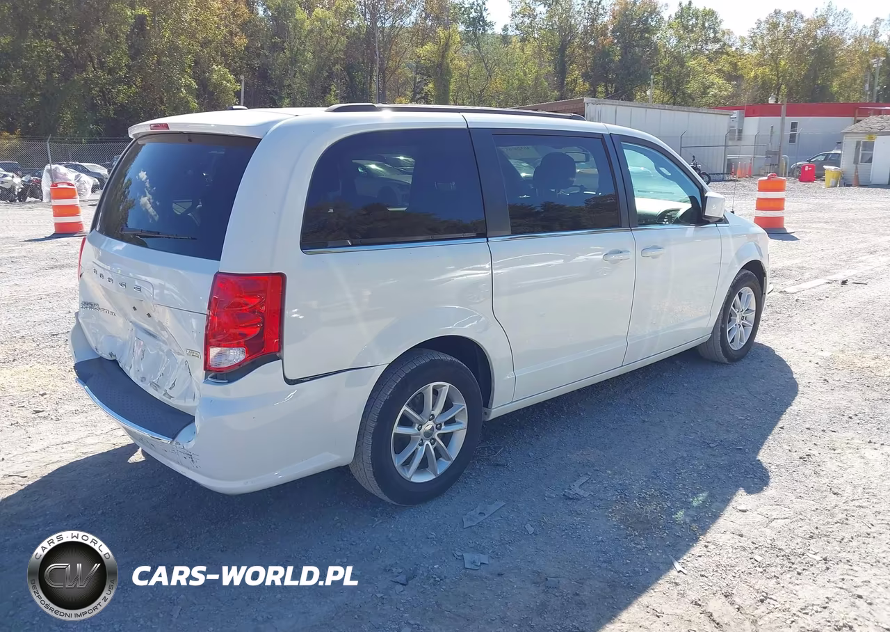 2018 Dodge Grand Caravan Sxt VIN:2C4RDGCGXJR266145 - 4