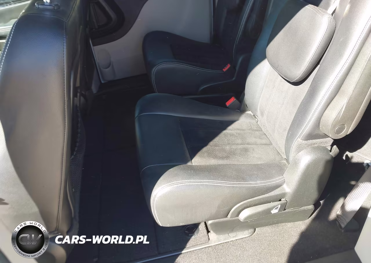 2018 Dodge Grand Caravan Sxt VIN:2C4RDGCGXJR266145 - 8