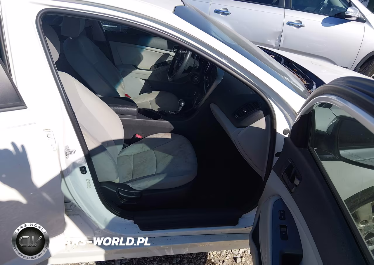2015 Kia Optima Lx VIN:KNAGM4A78F5633537 - 5