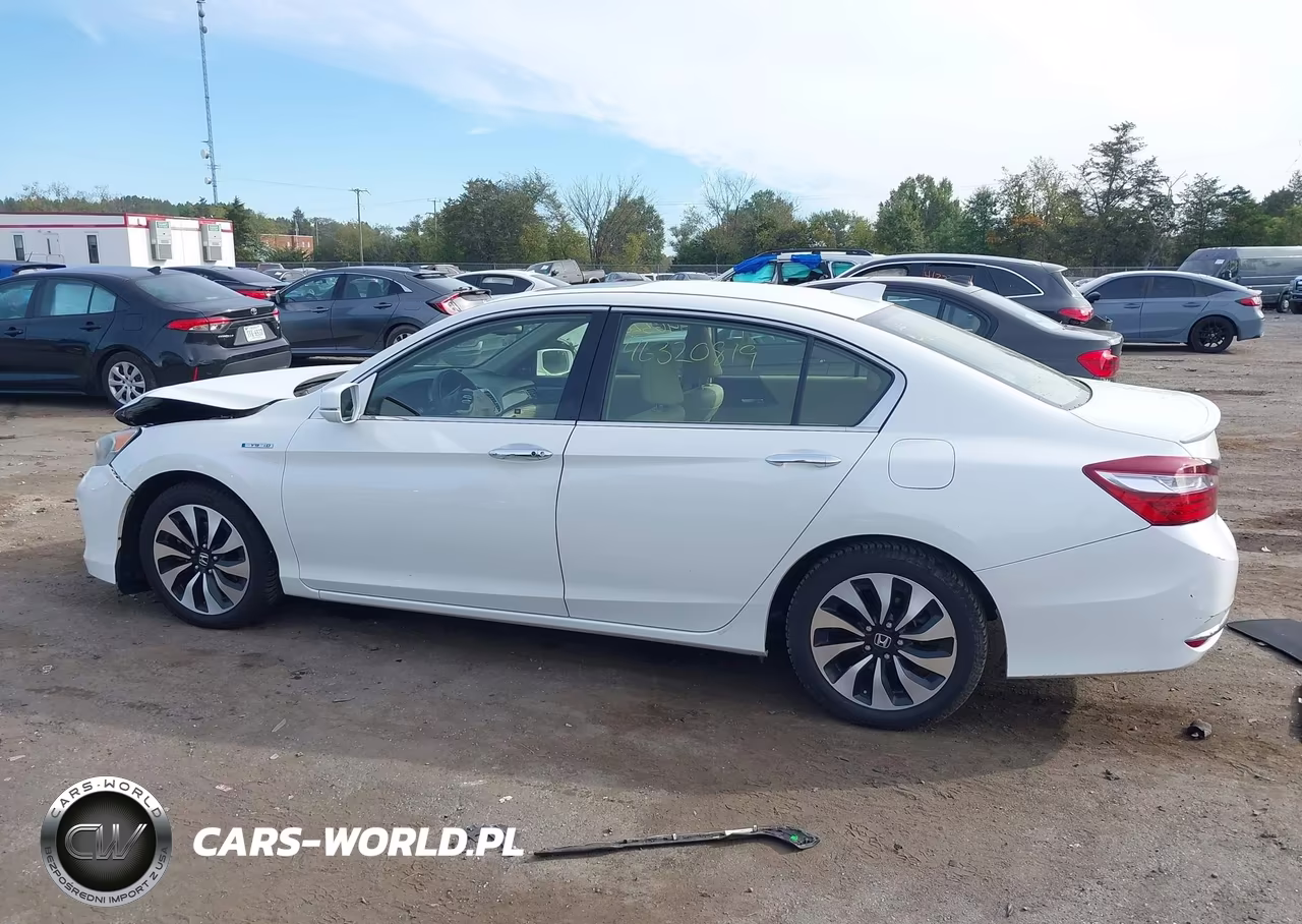 2017 Honda Accord Hybrid Ex-L VIN:JHMCR6F5XHC027045 - 14