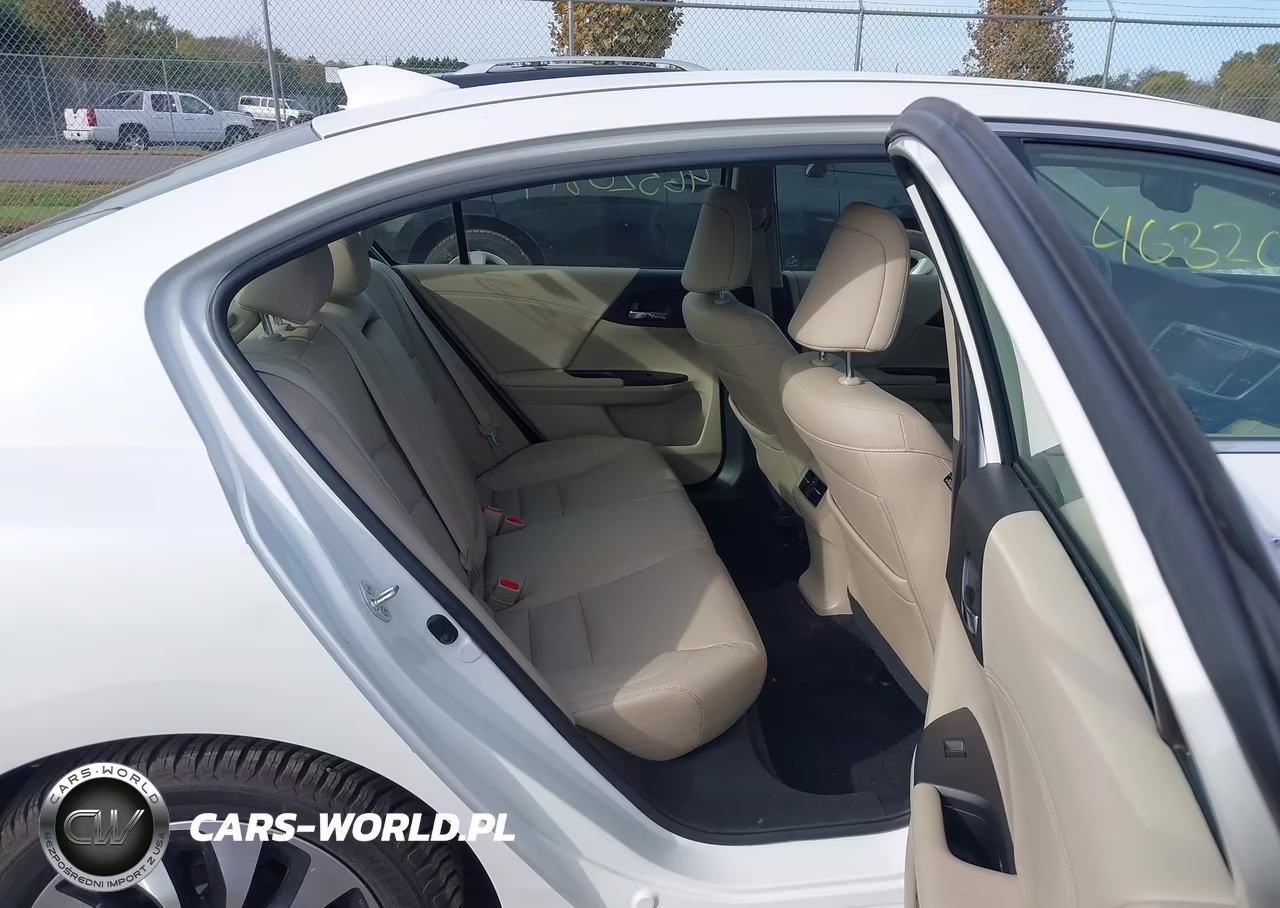 2017 Honda Accord Hybrid Ex-L VIN:JHMCR6F5XHC027045 - 8
