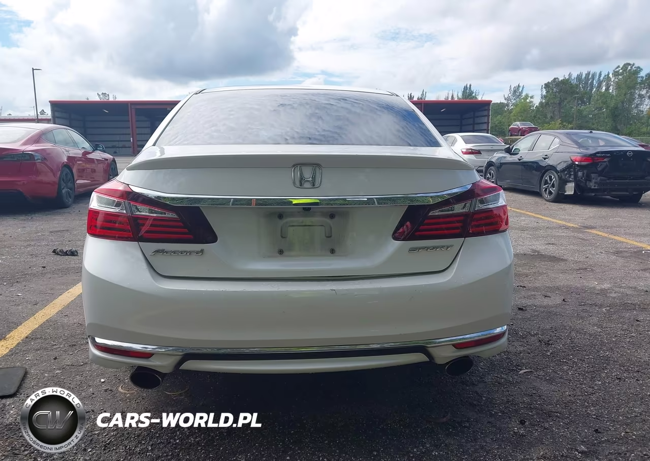 2016 Honda Accord Sport VIN:1HGCR2F58GA185700 - 16