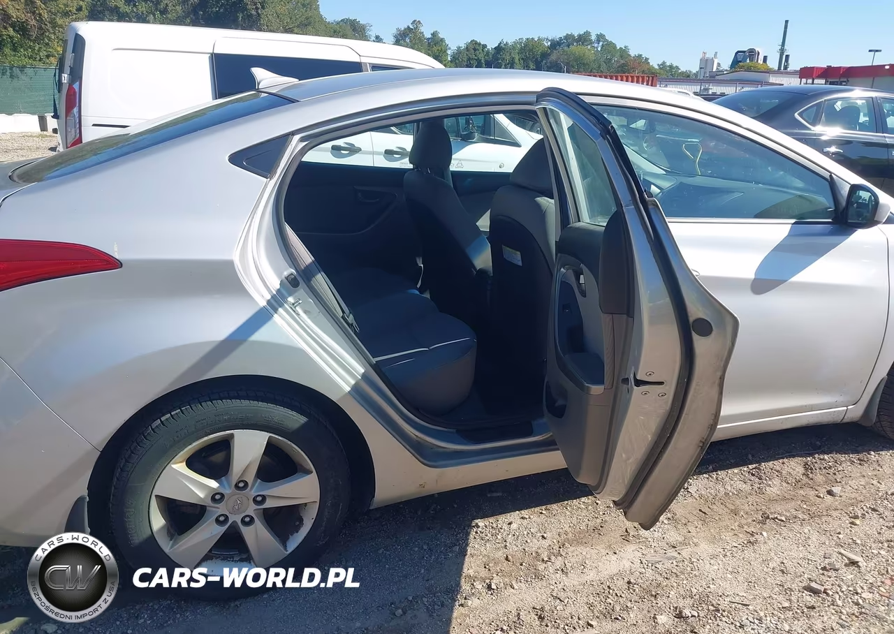 2013 Hyundai Elantra Gls VIN:5NPDH4AE8DH195625 - 8