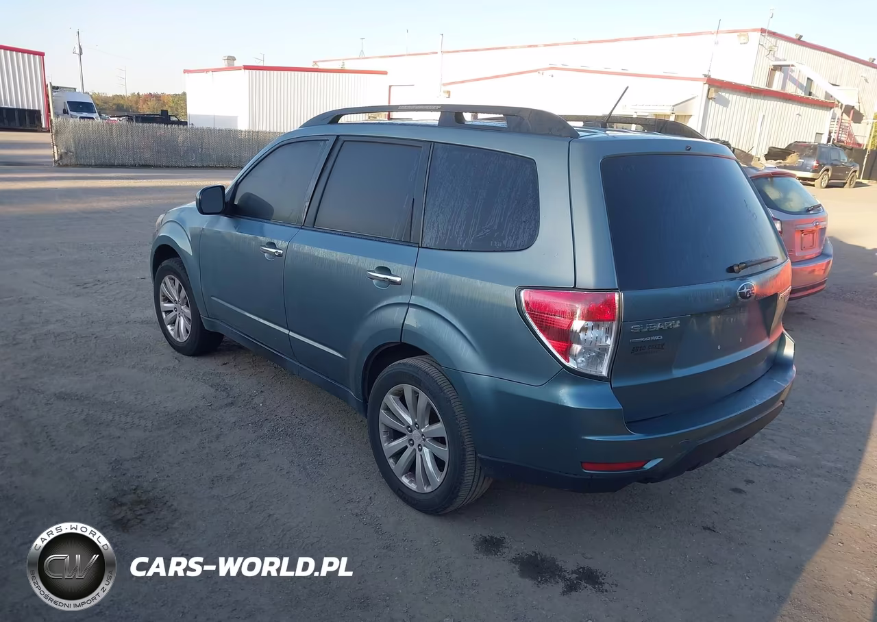 2012 Subaru Forester 2.5X Premium VIN:JF2SHADC4CH437423 - 3
