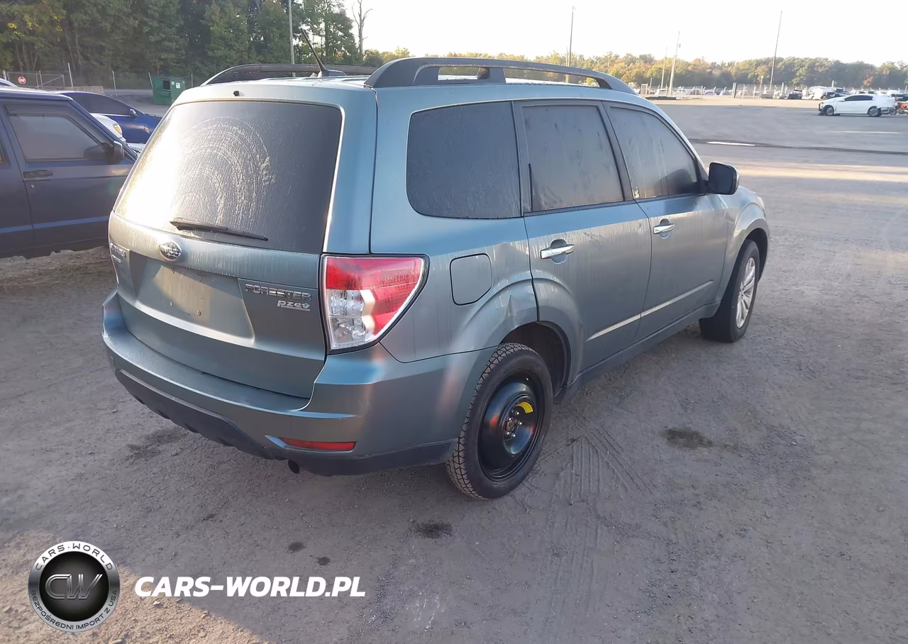 2012 Subaru Forester 2.5X Premium VIN:JF2SHADC4CH437423 - 4