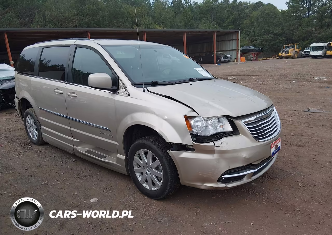 2013 Chrysler Town & Country Touring