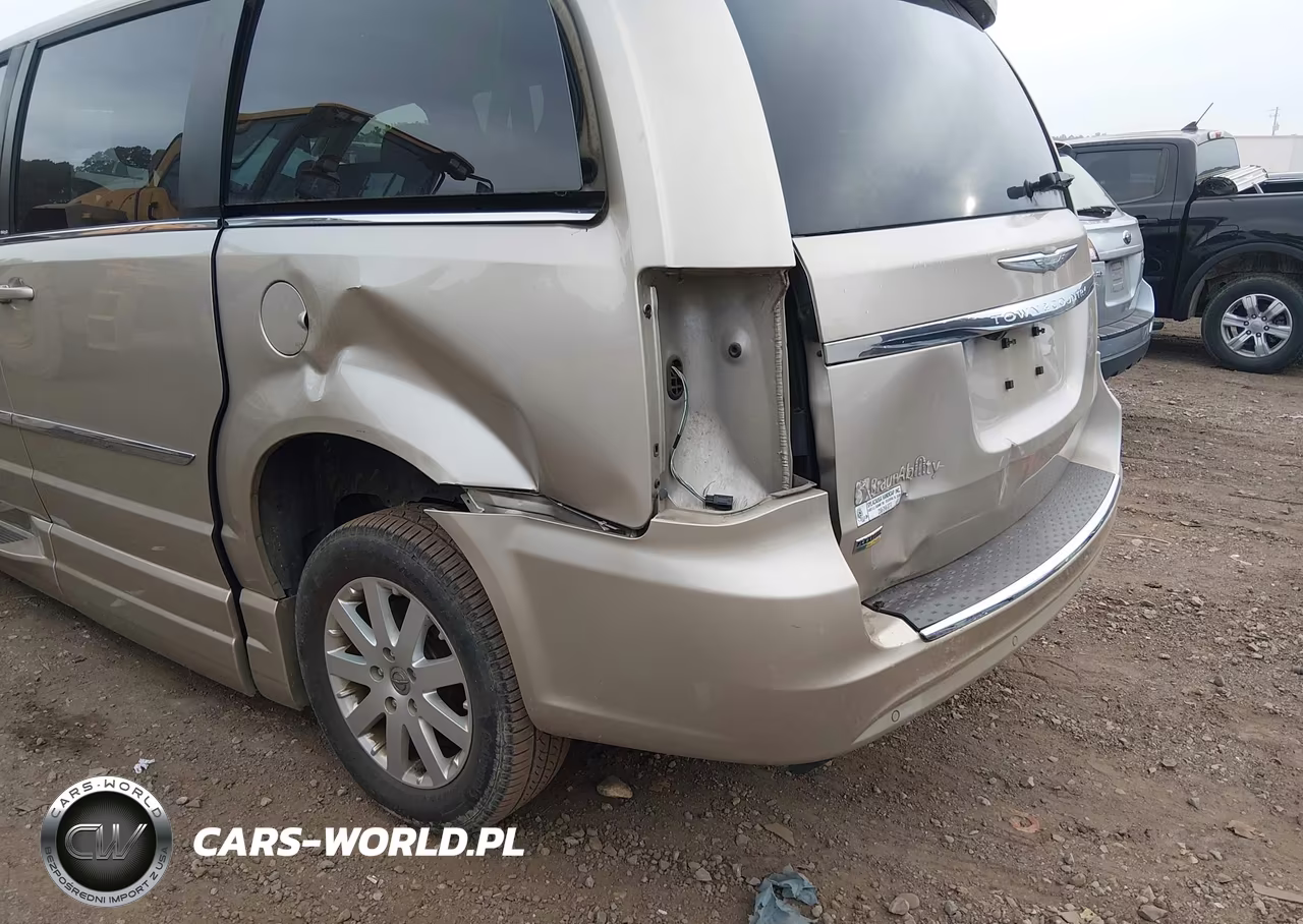 2013 Chrysler Town & Country Touring VIN:2C4RC1BG0DR630921 - 14