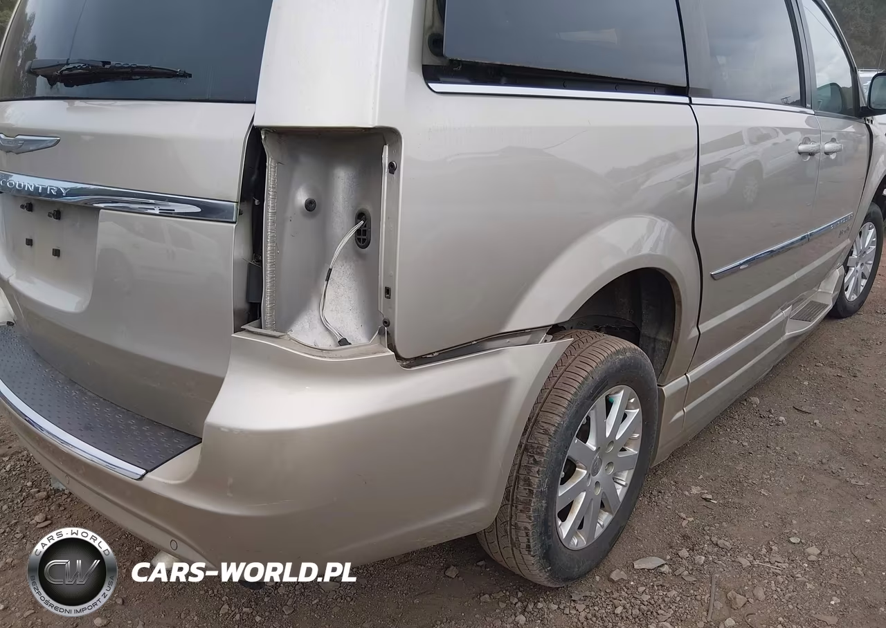 2013 Chrysler Town & Country Touring VIN:2C4RC1BG0DR630921 - 16