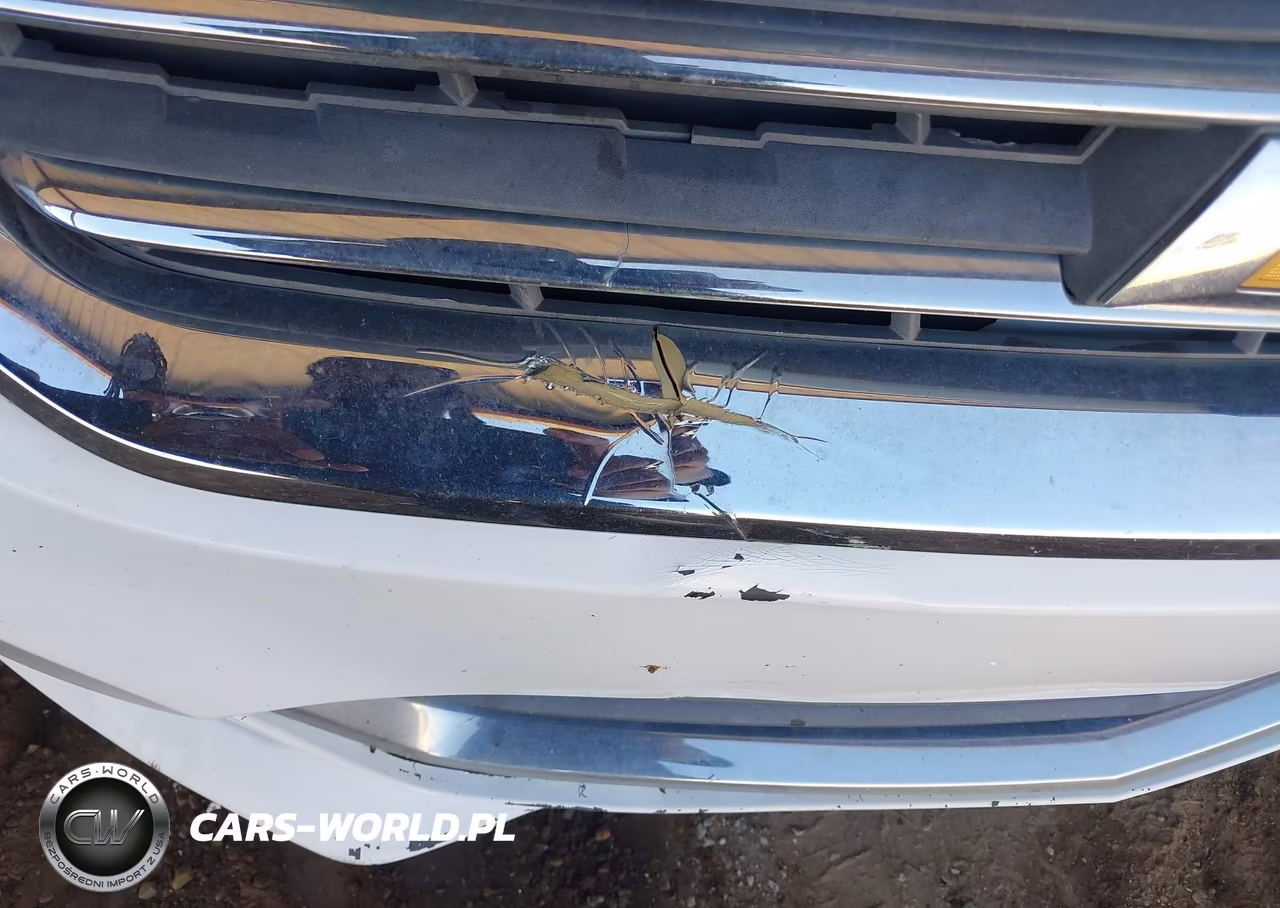 2017 Chevrolet Impala 1Lt VIN:2G1105SA2H9137832 - 6