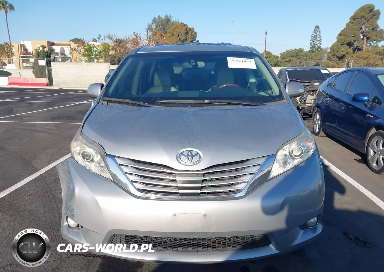2014 Toyota Sienna Limited V6 7 Passenger VIN:5TDYK3DC7ES499452 - 12