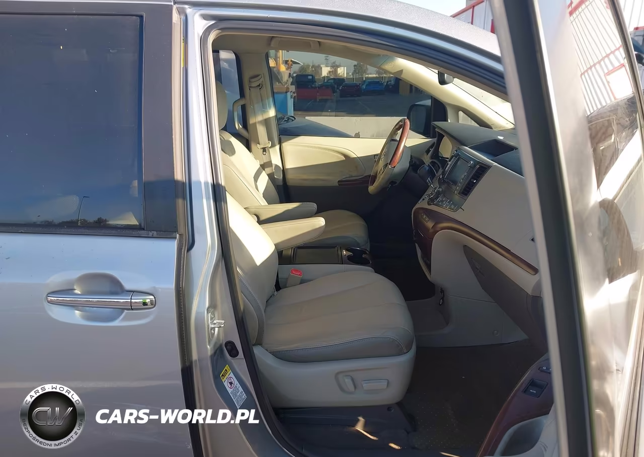 2014 Toyota Sienna Limited V6 7 Passenger VIN:5TDYK3DC7ES499452 - 5