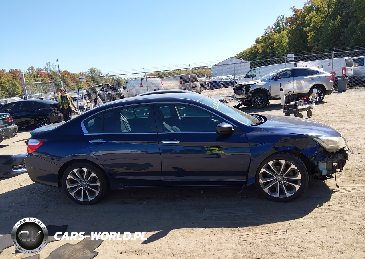 2015 Honda Accord Sport VIN:1HGCR2F59FA075835 - 14