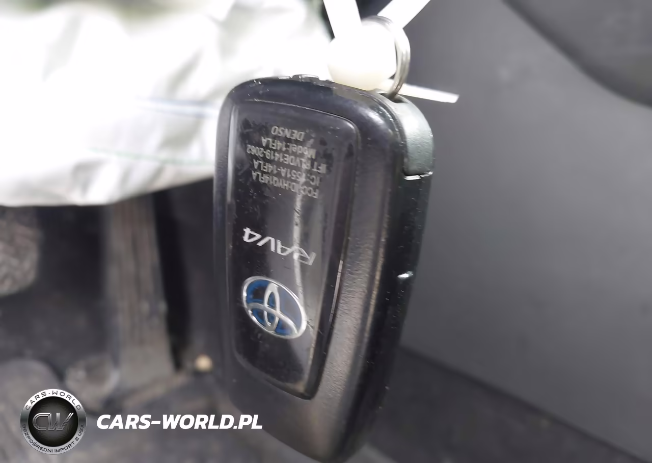 2022 Toyota Rav4 Hybrid Xle VIN:4T3RWRFV3NU061150 - 11