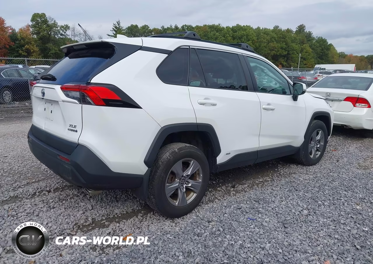 2022 Toyota Rav4 Hybrid Xle VIN:4T3RWRFV3NU061150 - 4