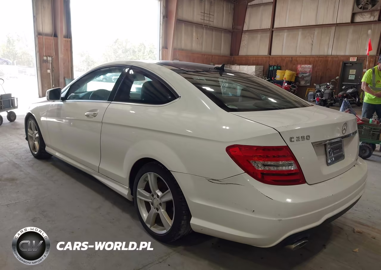 2015 Mercedes-Benz C 250 VIN:WDDGJ4HB8FG371275 - 3