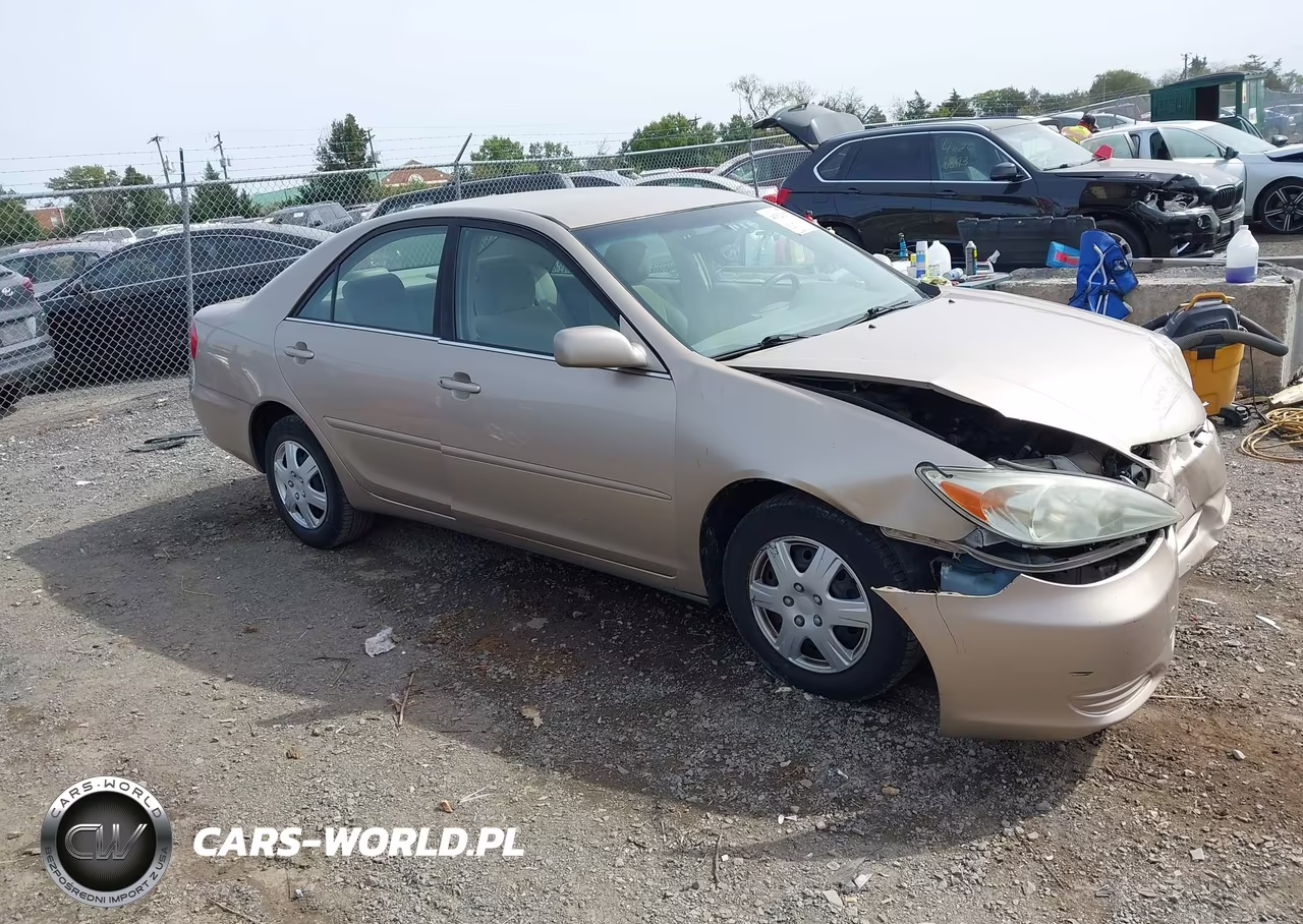 2002 Toyota Camry Le VIN:4T1BE32K62U002479 - 14