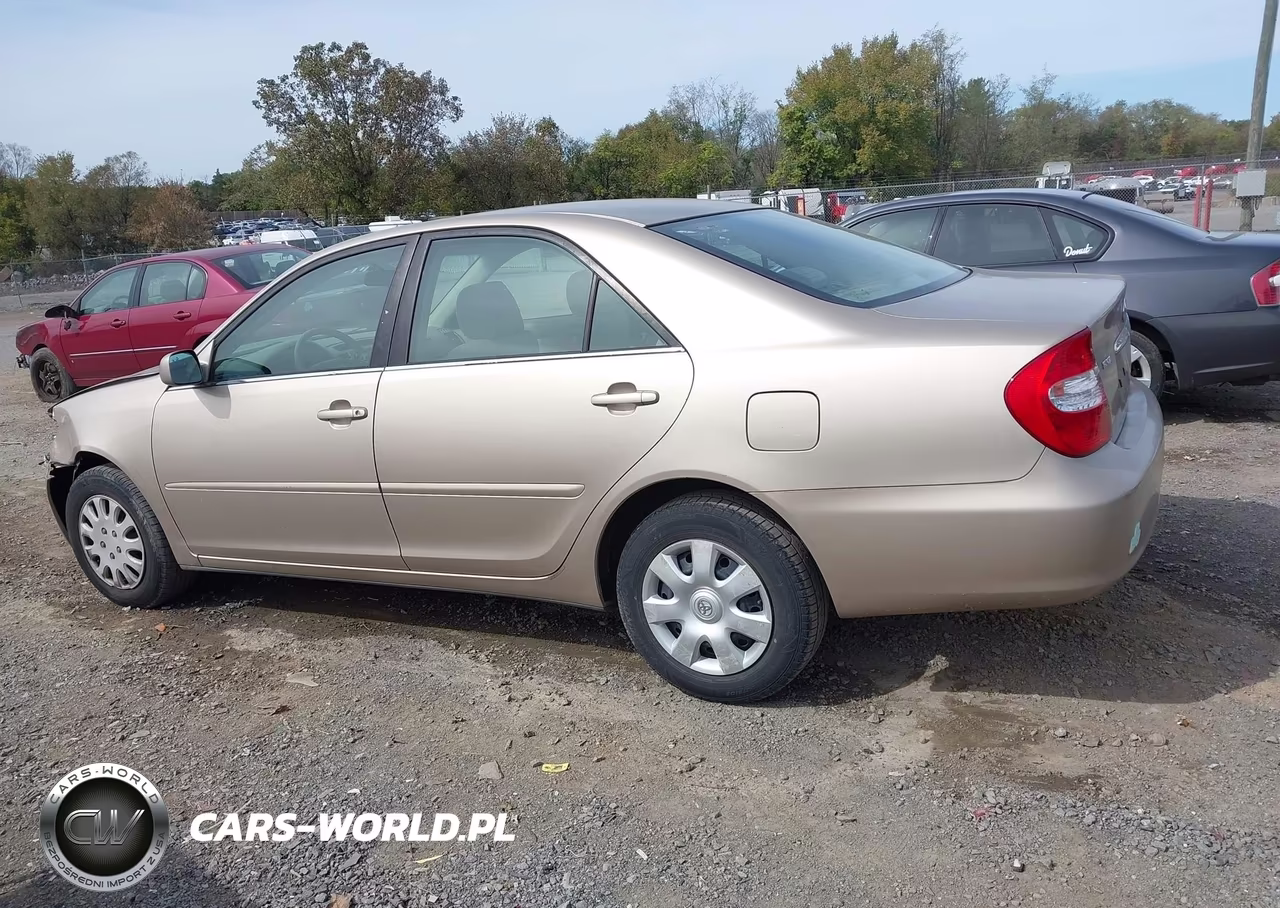 2002 Toyota Camry Le VIN:4T1BE32K62U002479 - 15