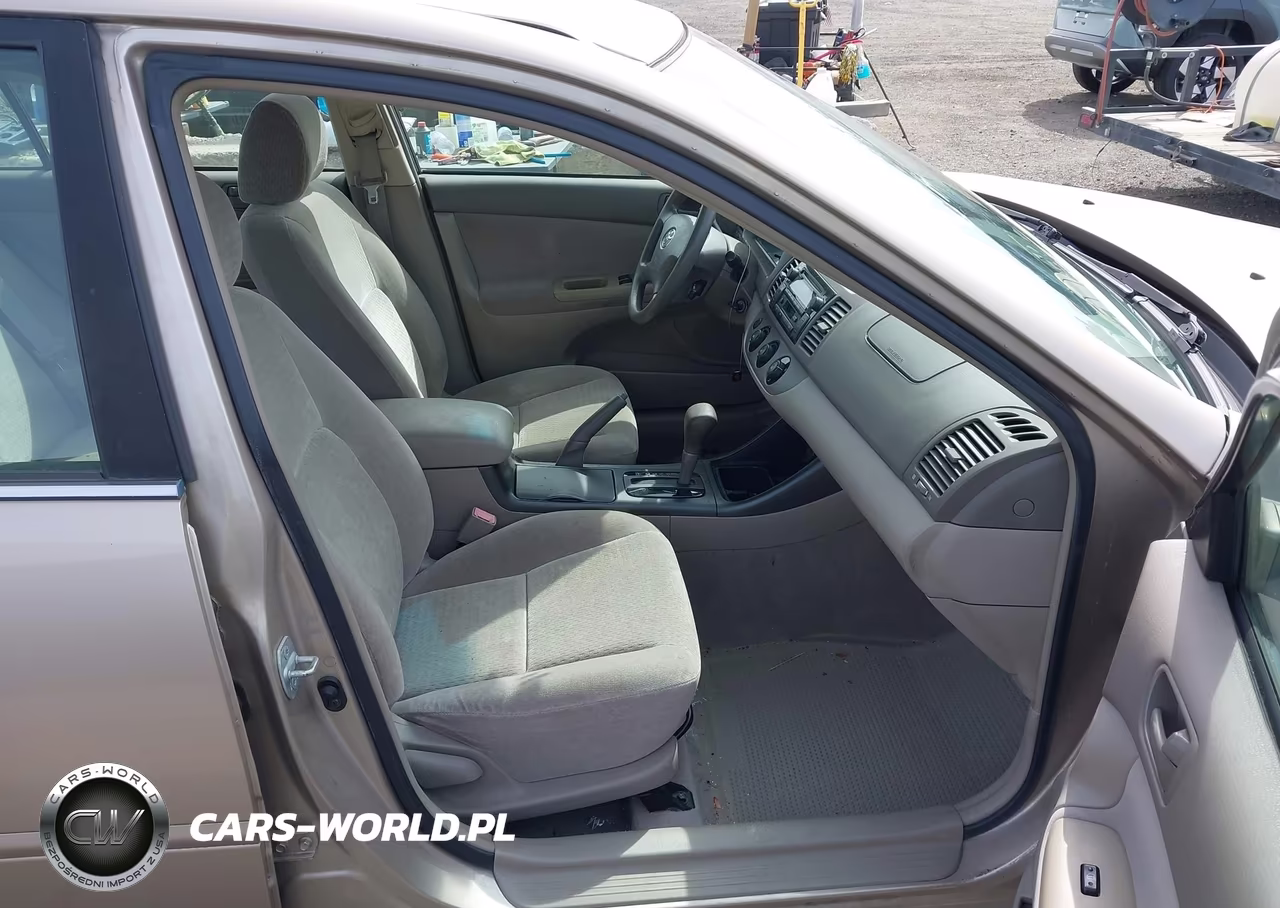 2002 Toyota Camry Le VIN:4T1BE32K62U002479 - 5