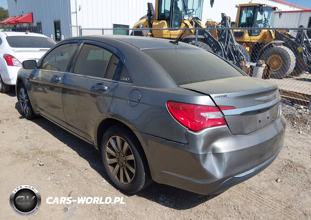 2013 Chrysler 200 Touring VIN:1C3CCBBB9DN578979 - 3